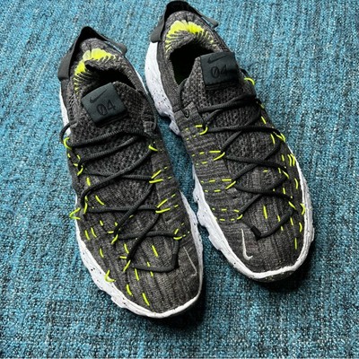 Nike Space Hippie 04 Sneakers in Black Grey Volt Men display picture 2