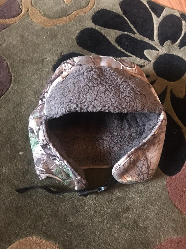 Realtree Fleece Hat And Megellan Hunting Gloves-L - Image 3 of 4