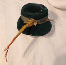 Vintage 30s 40s Green Felt Bucket Cloche Hat Huge Long Feather