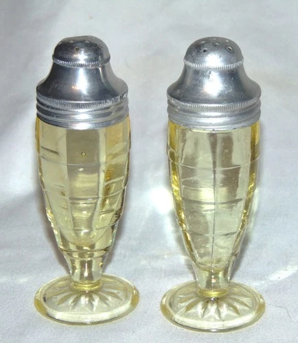 Vintage Anchor Hocking Yellow Glass Block Optic Salt & Pepper Shakers