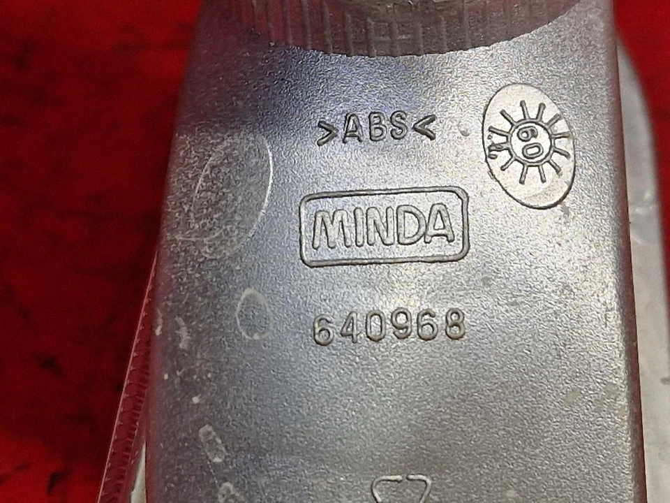 FANALE RIPETITORE PIAGGIO VESPA ANTERIORE SINISTRO LF 2010 - Immagine 2 di 4