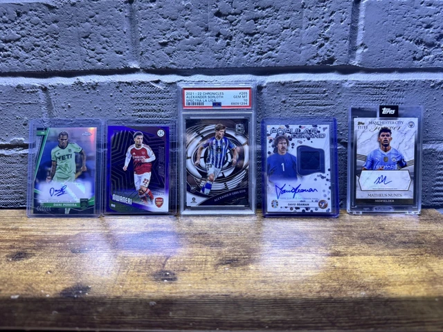 Konvolut Topps Panini & Rookie Karten Autos Arsenal Man City Sociedad Austin FC