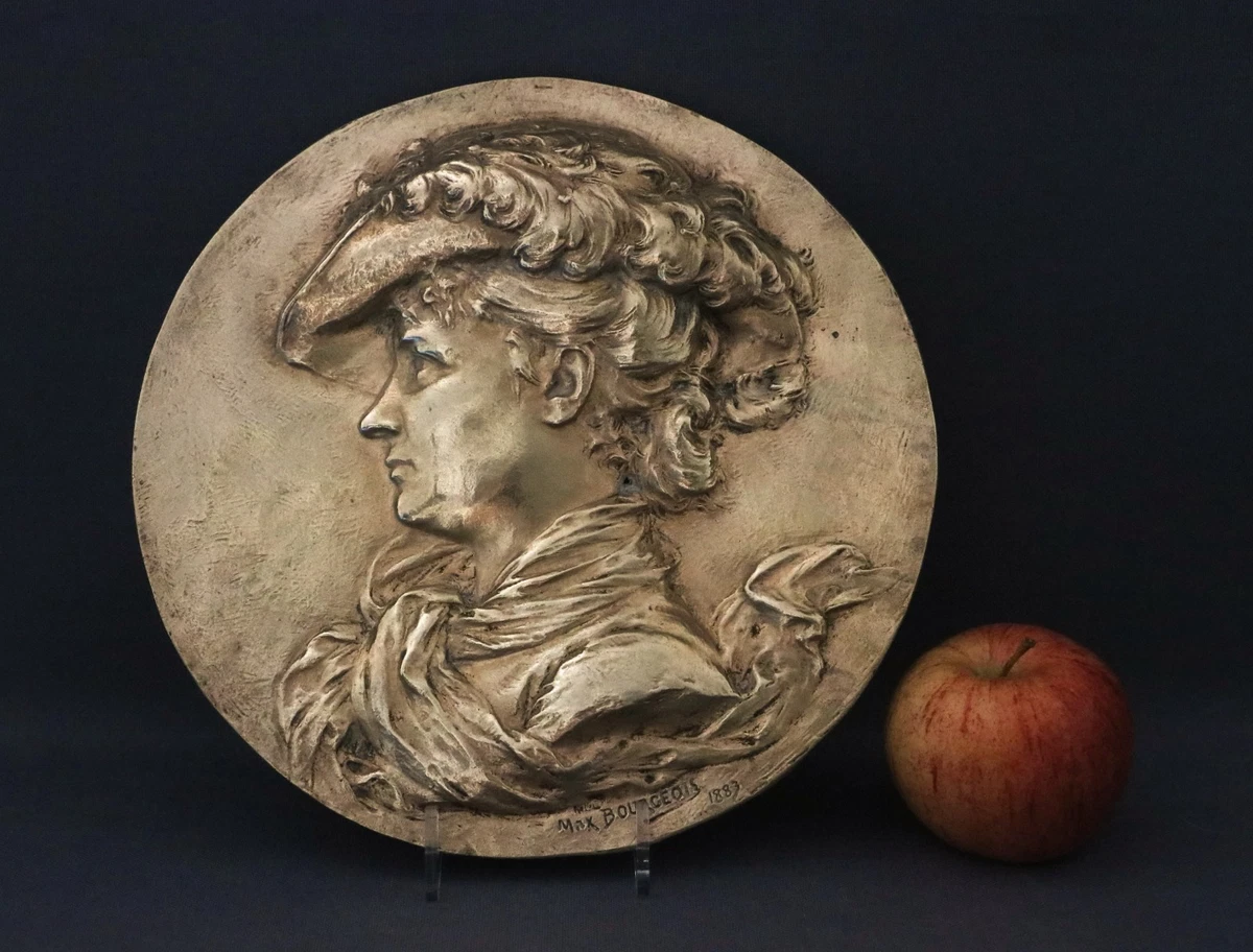 1883/Max Bourgeois (1839-1901)/France/bronze medaillon of a lady