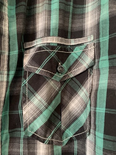 Airwalk Men’s S/S Black/white/green Plaid Button Up Size M - Picture 3 of 4