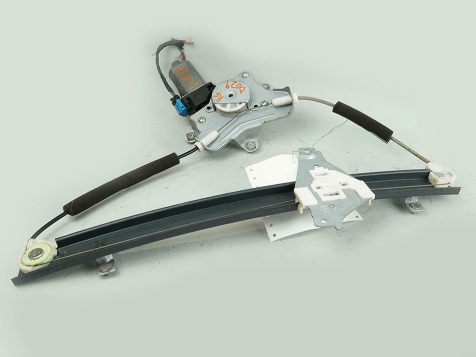 2004 - 2008 Suzuki Forenza Window Regulator Motor Door Front Right Passenger - Image 3 of 4