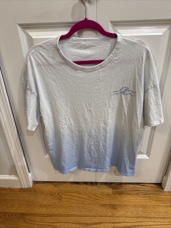 American Eagle Women’s Large Tee
