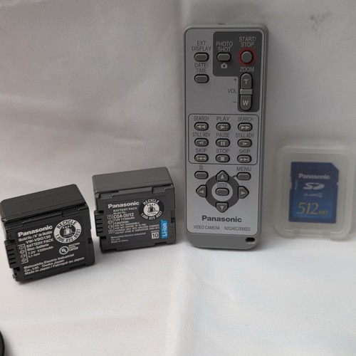 Panasonic Camcorder Camera SDR-H200 Excellent w/ Charger, Battery Case Bundle - Picture 4 of 17