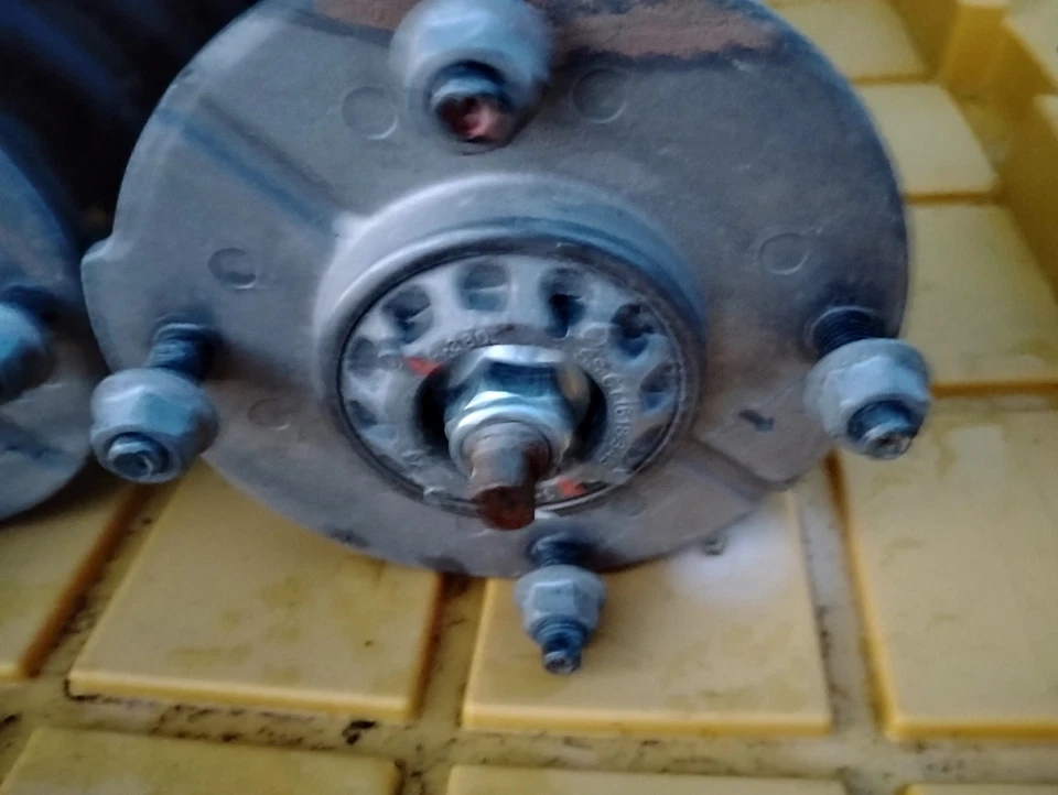 2025 TOYOTA TACOMA OEM Shocks Struts Coils 8k Miles - Image 4 of 4