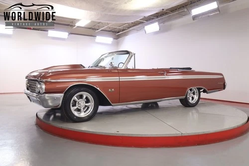 1962 Ford Galaxie Sunliner