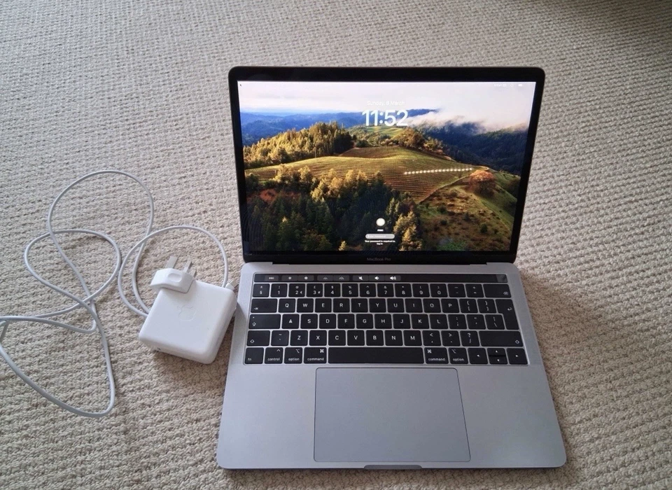 Apple MacBook Pro 13" 2018 · i5 · 16GB · 512GB, photo 2 of 5
