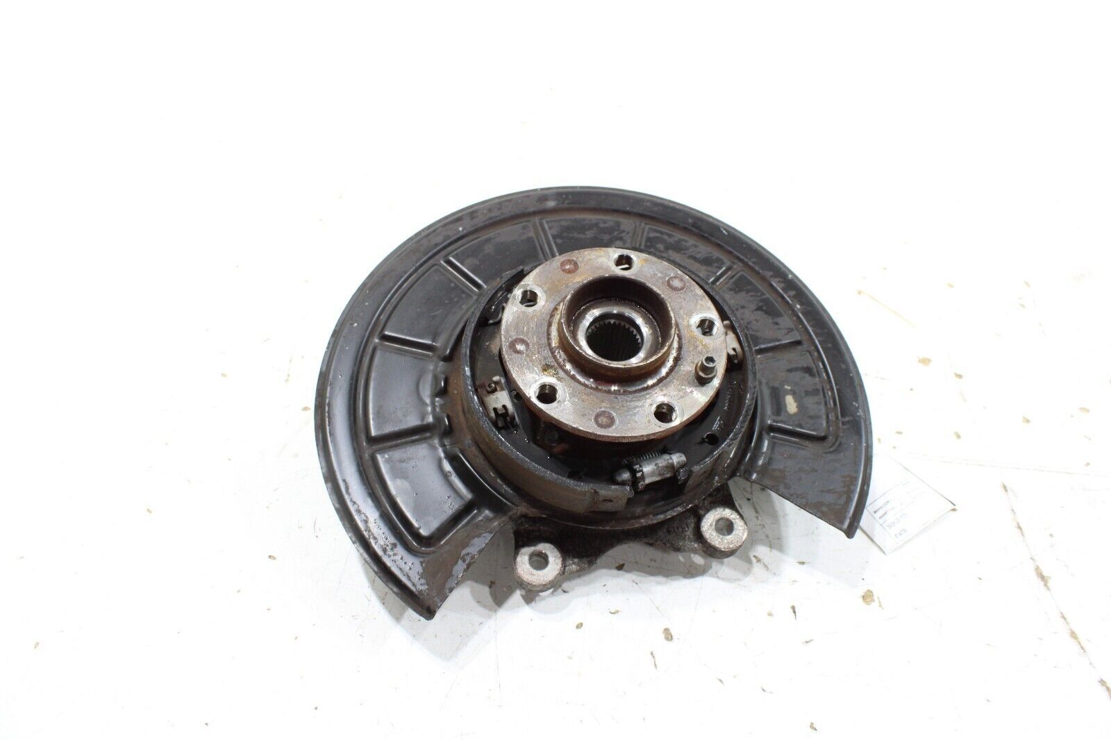 2014 - 2016 MASERATI GHIBLI AWD REAR LEFT DRIVER SIDE SPINDLE KNUCKLE HUB OEM