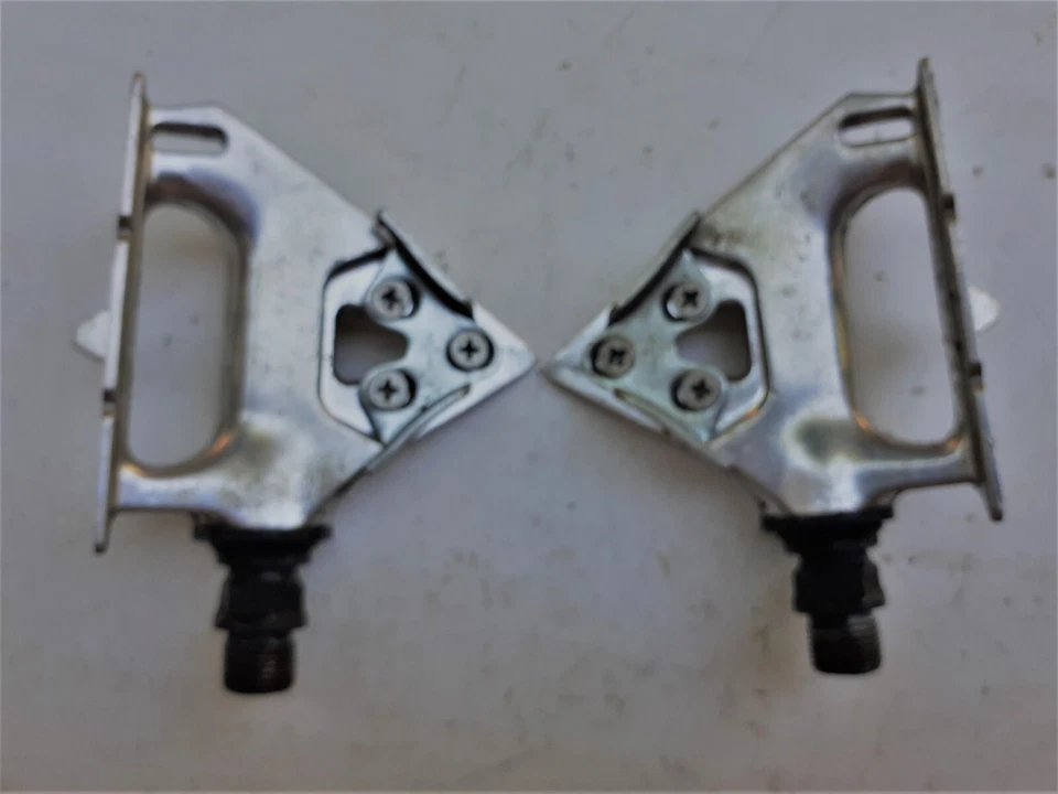 Coppia pedali bici corsa marcati SHIMANO FD-A550 - Immagine 2 di 3