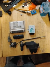 97-05 BMW 328 E46 - ECU DME / EWS3 Theft Locking Module / LOCK Cylinder W/ KEY