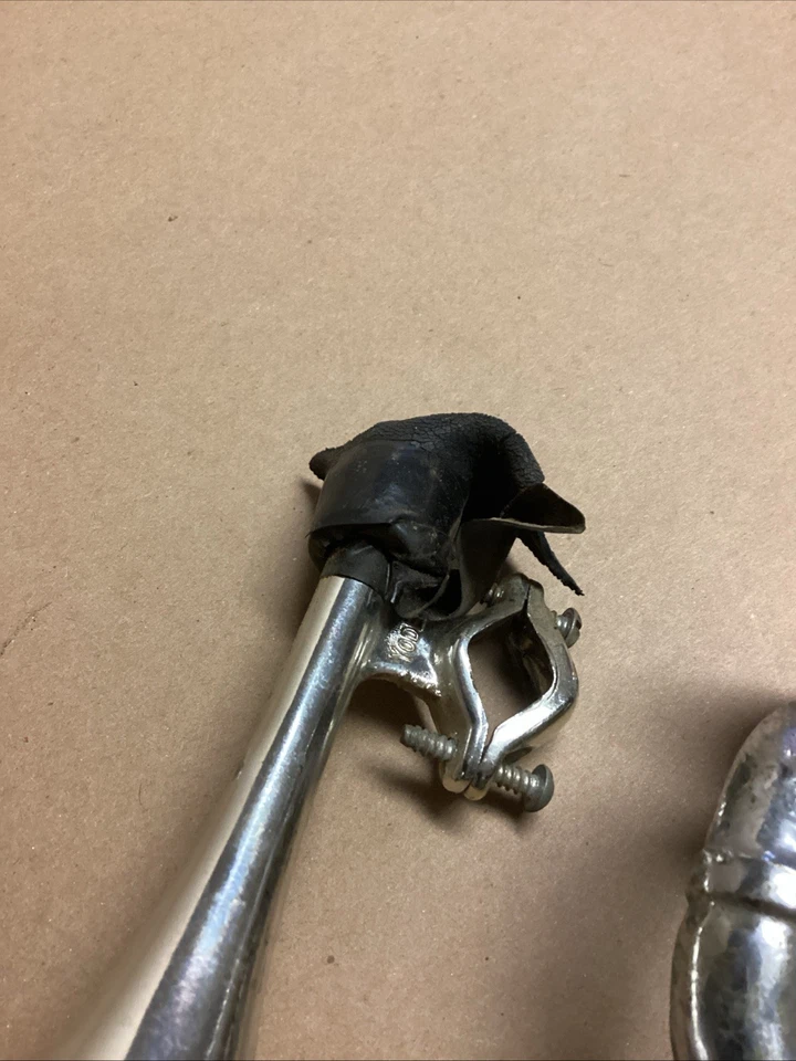 2 bocinas de manillar de bicicleta vintage Condor y Yoder todavía funcionan goma dañada Foto 3 de 4