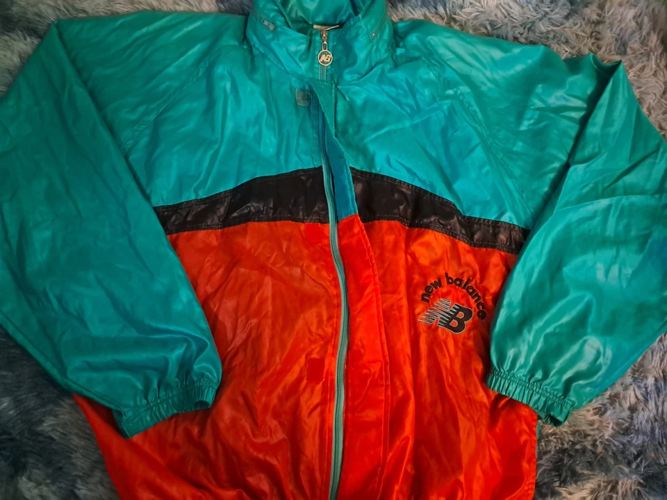 VERY RARE  NEW BALANCE    VINTAGE  RETRO    TRACKSUITE  NICE CONDITION EXTRA ! - Image 4 of 4