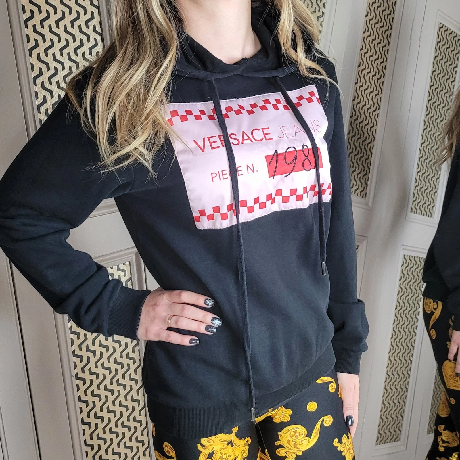 Felpa con cappuccio Versace Jeans Couture nera maglione £650 PICCOLA