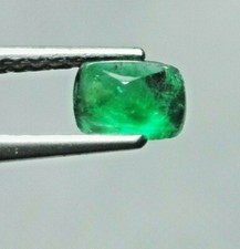 EMERALD-0.62 Cts Emerald Sugar Loaf Cabochon 100 Natural from Sawat Pakistan