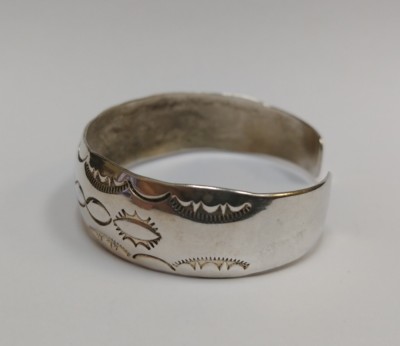 NAVAJO バングル SILVER STERLING STERLING SILVER NATIVE AMERICAN NAVAJO H.T. HEBER TSOSIE CUFF