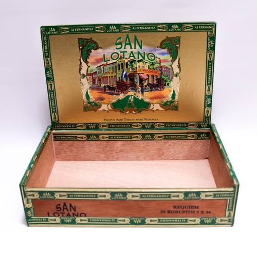 Caja de cigarros de madera vacía San Lotano Requiem Robusto 8,5" x 5,5" x 2" - Imagen 4 de 10