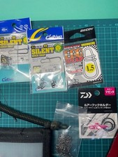 Fishing Lure Set of 10 eggs hooks and gloves