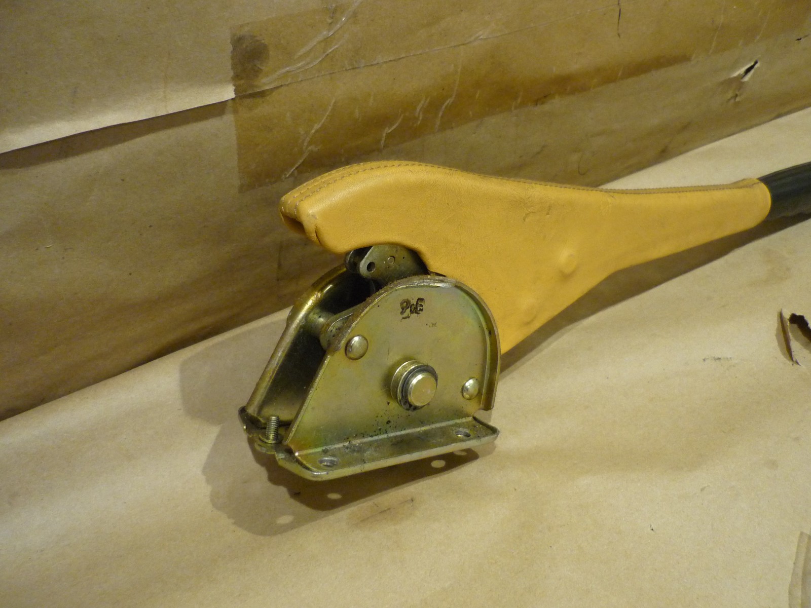 Ferrari Testarossa,  Mondial - Emergency / Handbrake Lever P/N 198375 - 118548