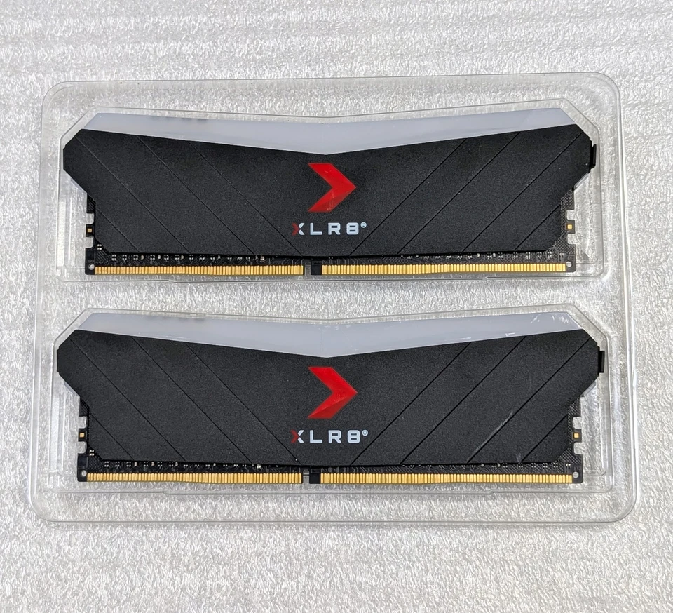 PNY XLR8 Gaming Epic-X RGB 16GB (2 x 8GB) DDR4-4400 CL19 Desktop PC Memory Set - Image 3 of 4