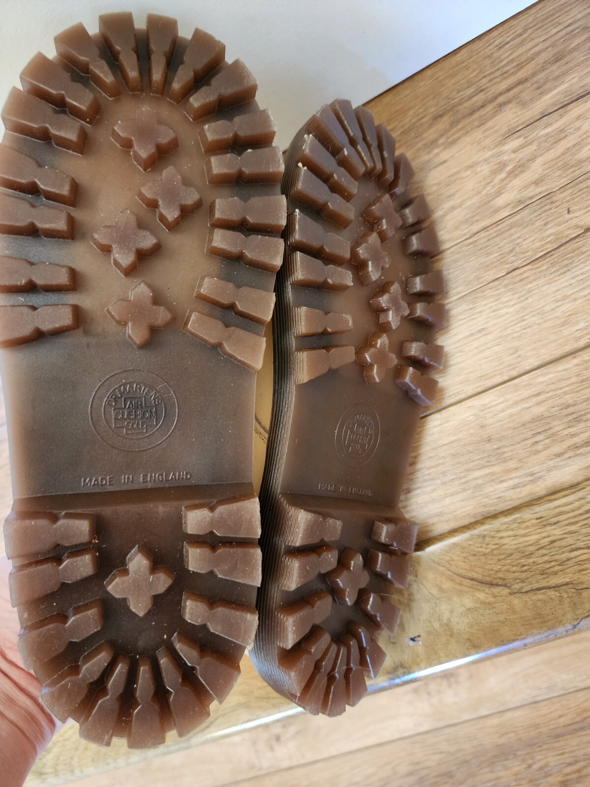 SAOLA RARO VINTAGE Dr. Martens CREAM OXFORDS taglia 12 5 bambino made in England MAI INDOSSATO