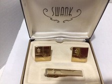 Vintage Swank Cuff links & Tie Claps Bar Gold Tone Emblem Marked Swank  In Box
