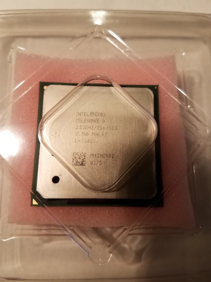 Intel Celeron D 325 256 KB L2 Cache FSB 533 MHz 2.53 GHz Socket 478 CPU  SL7ND - Image 3 of 3