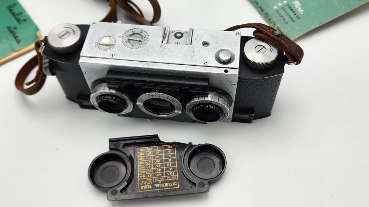 Vintage David White Stereo Realist 35mm F3.5 3D Film Camera Vintage David White Stereo Realist 35mm F3.5 3D Film Camera