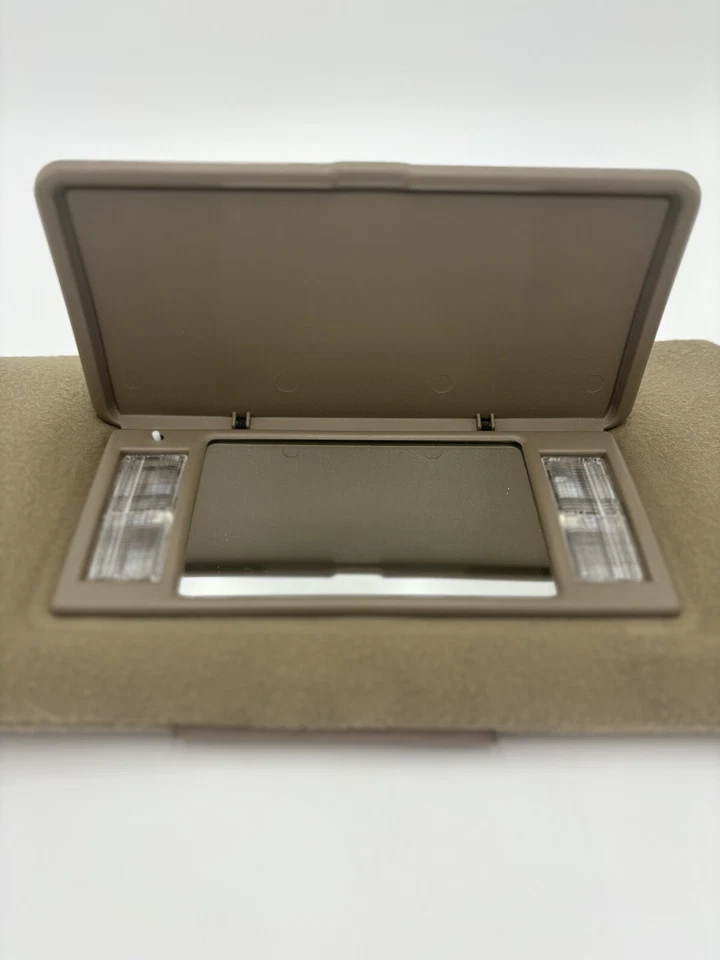 95-99 GMC Chevy Yukon Escalade Tahoe Suburban LH Driver Sun Visor W/ Lights Tan - Image 3 of 4