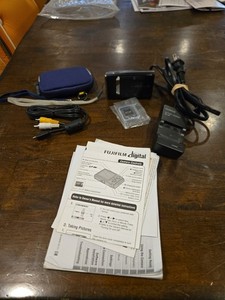 Fujifilm Finepix Z2000exr | eBay