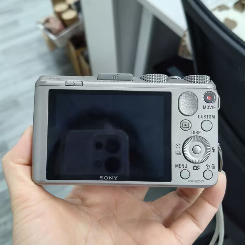 『SONY Cyber-shot DSC-HX50V』 Sony Cyber-shot DSC-HX50V 20.4MP 30x Optical Zoom Wifi Digital