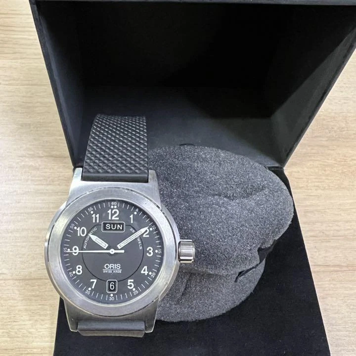 Oris swiss hotsell 7500 price