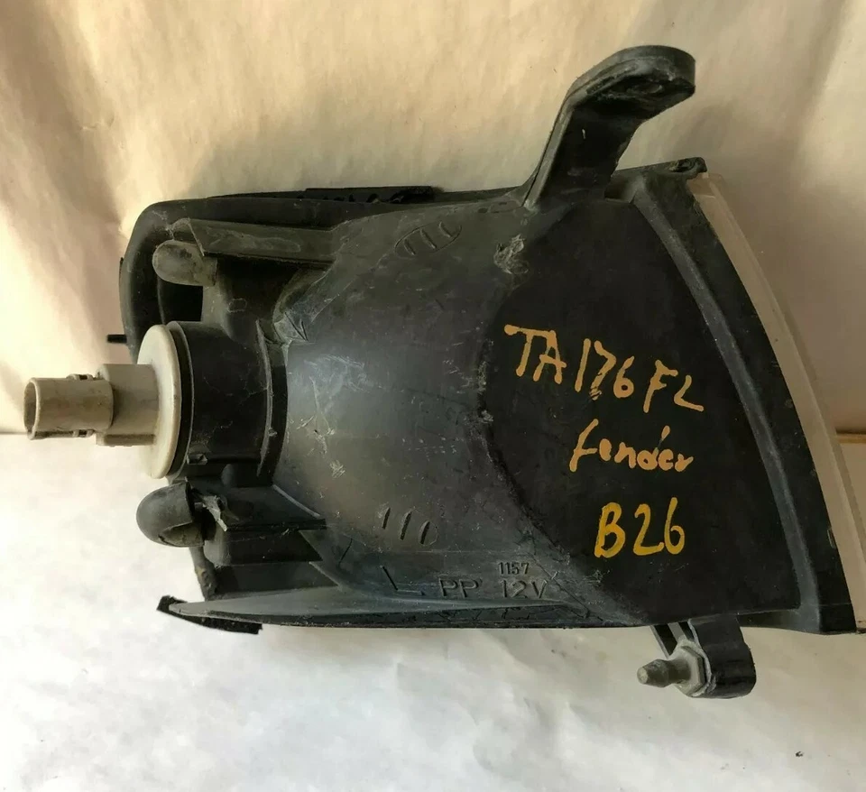 Luz intermitente Toyota Tercel 1991-1994 esquina lateral izquierda/estacionamiento OEM, 116-58229 Foto 2 de 4