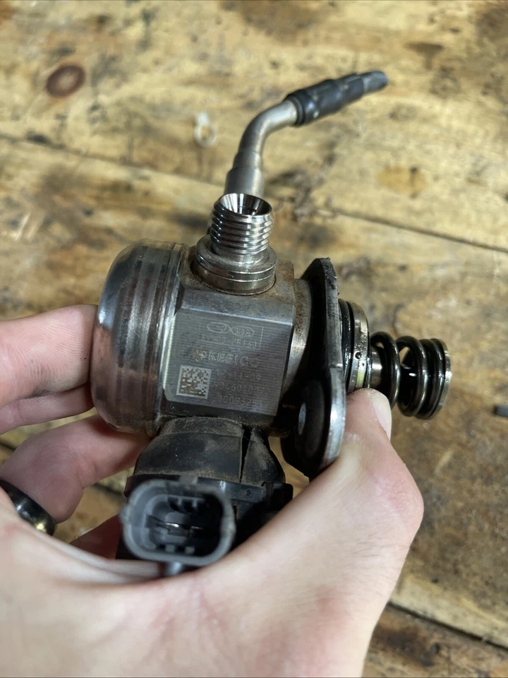 Bomba de combustible de alta presión Kia Soul/Kia Rio/Hyundai 2012-2015 35320-2B130 fabricante de equipos originales 42 k Foto 3 de 3