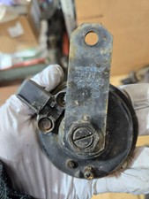 80-84 Toyota Pickup Celica Camry Cressida Horn Low Note Oem Denso 86520-22080