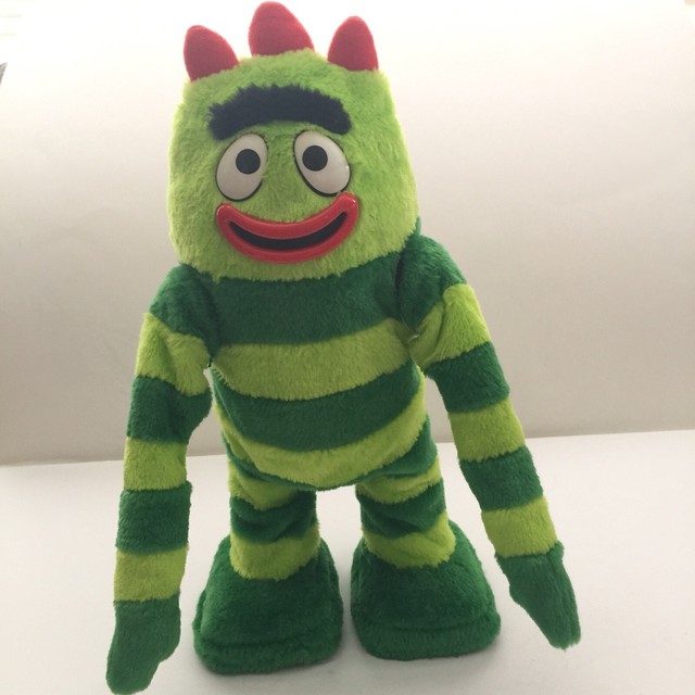 yo gabba gabba talking plush dolls