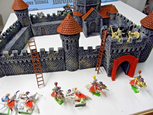 5 Britains Deetail Knights/ Lancers 1/32nd figure (April. Listing) - Picture 7 of 9