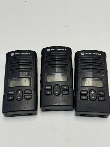 3x * TESTED FOR POWER* Motorola UHF 16 Channel Two Way Radios RU4160BKN9BA