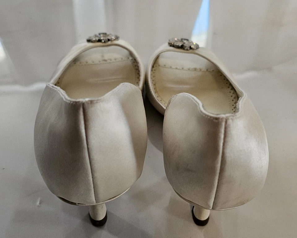 Benjamin Adams女式婚礼新娘鞋7象牙色丝绸皮革露趾水晶 — 第 4/4 张图片