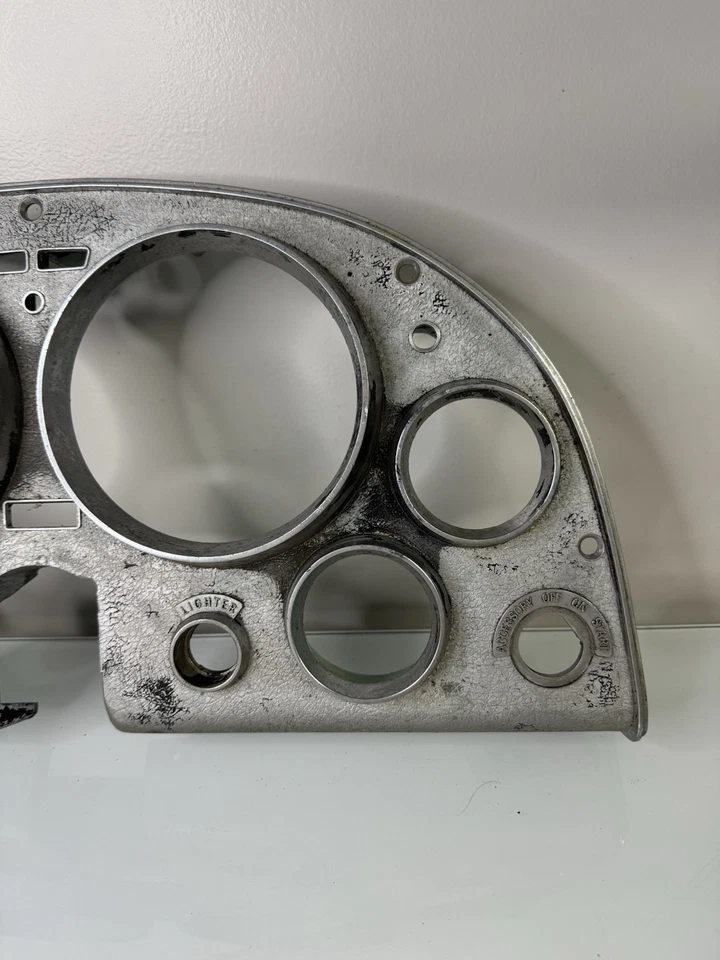 1965 1966 1967 Chevrolet Corvette OEM Gauge Bezel 6408125 C2 Housing 65 66 67 - Image 4 of 4
