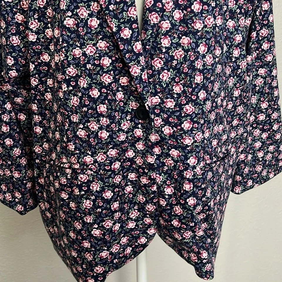 Blazer Lauren Conrad Azul Marino Rosas Talla XL NUEVO CON ETIQUETAS Foto 2 de 4