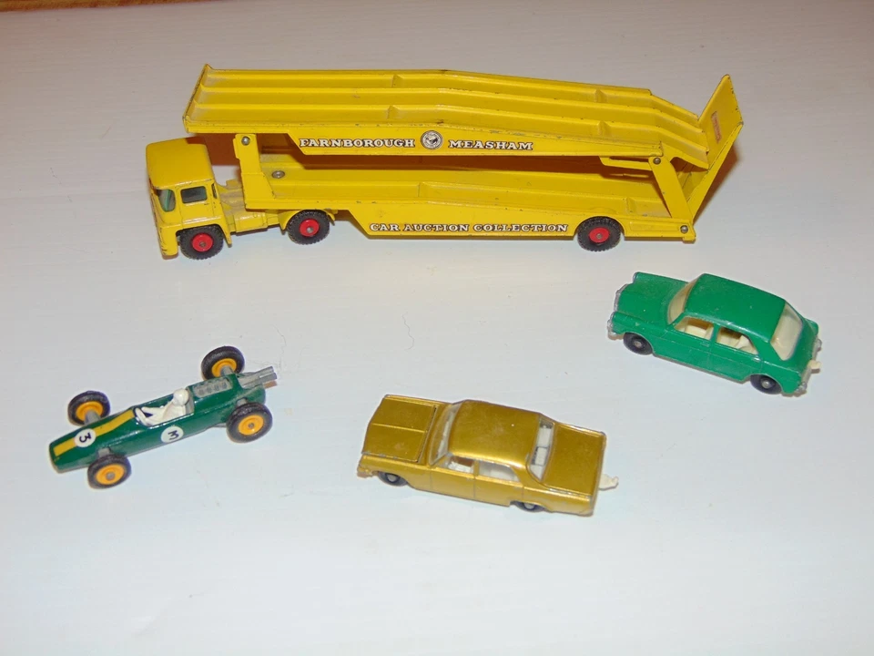 Matchbox King Size K8 Guy Warrior Car Transporter w/36 Opel,#64 MG, #19 Race car - Image 3 of 4