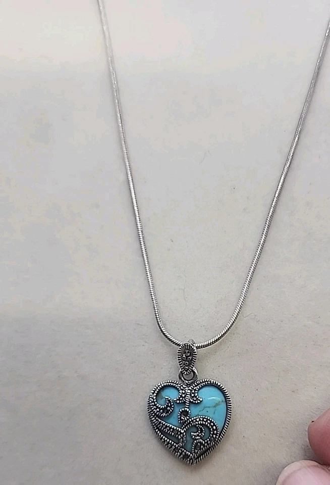 Colar pingente vintage de prata esterlina com coração turquesa falso marcasita 23" - Imagem 3 de 4