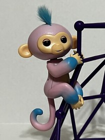 Wowwee Fingerlings Monkeys LOT of 4 With Playground