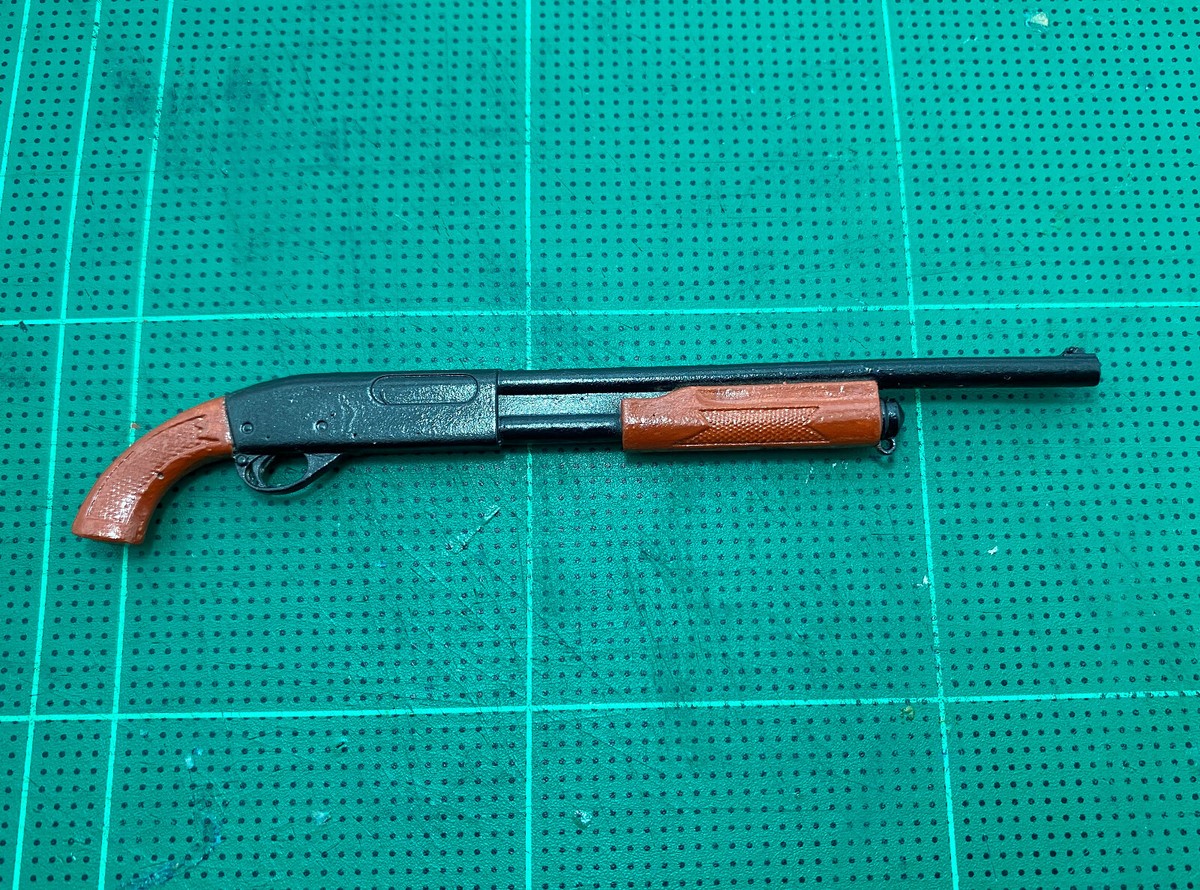 1/6 Scale Custom Pump Action Shotgun Remington Model 870 Toys Gun