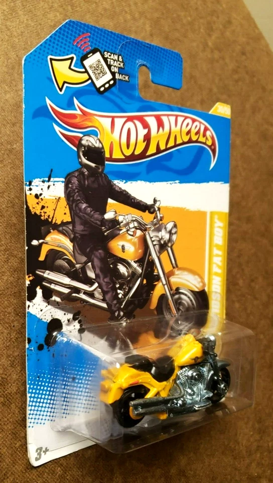 Hot Wheels DAVID - DAVIDSON FAT BOY #30/50 amarillo 2012 nuevos modelos 1:64 negro MC3 Foto 3 de 4