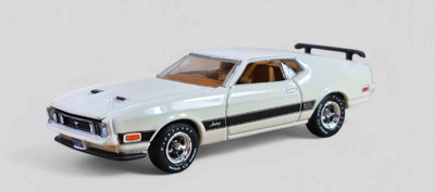 1973 FORD MUSTANG MACH 1 Diorama Collectible DieCast Model Car 1:64 White LOOSE
