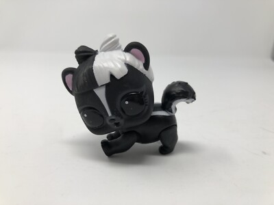 le skunk bebe lol doll